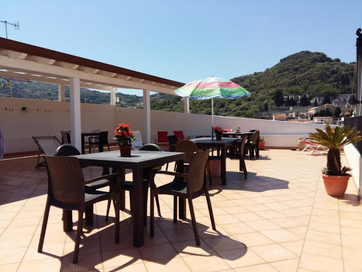 Апартаменты Lipari Centro Storico Flat 6 Mins From Port Экстерьер фото