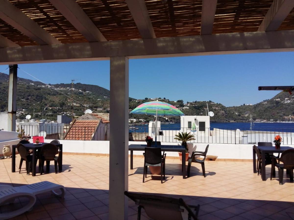 Апартаменты Lipari Centro Storico Flat 6 Mins From Port Экстерьер фото