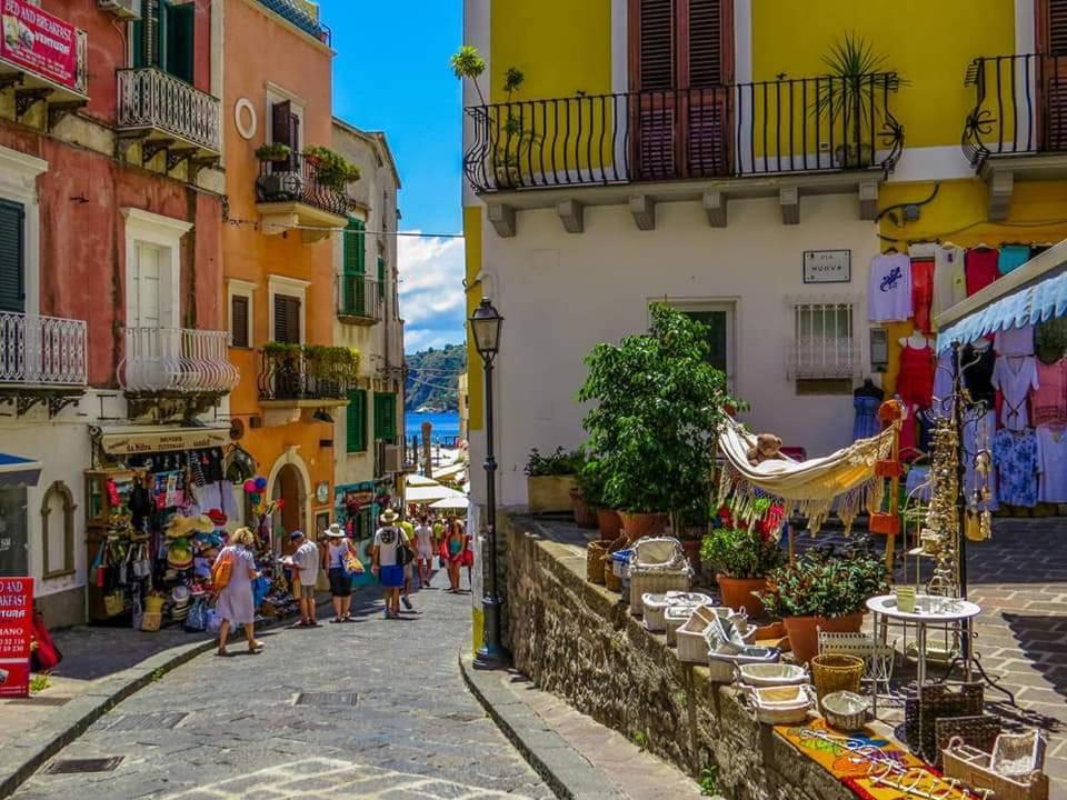 Апартаменты Lipari Centro Storico Flat 6 Mins From Port Экстерьер фото